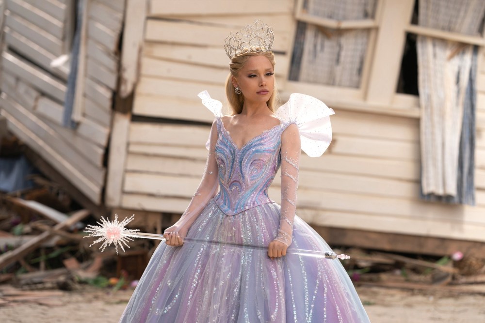 Wicked For Good 首周末票房斩获2.26亿美元，刷新多项纪录